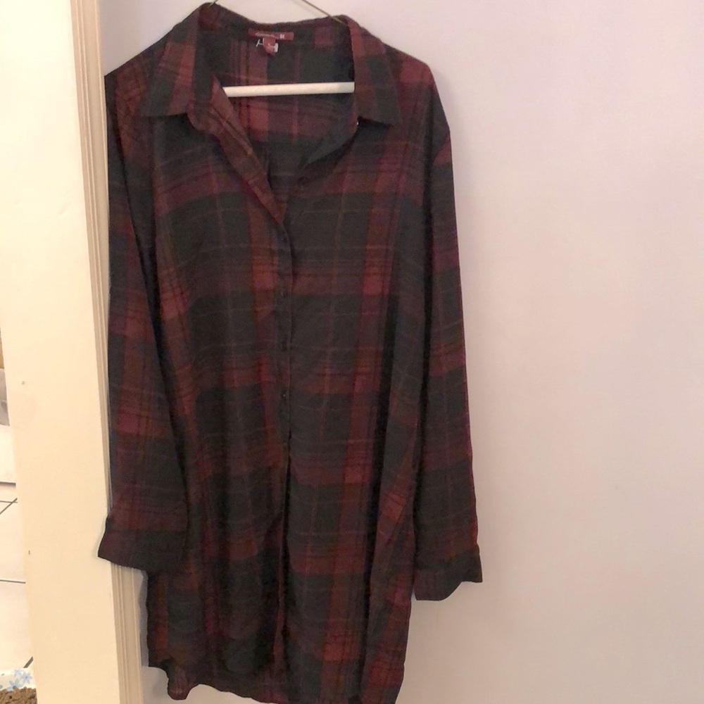 Long length button up top, red/black check pattern size L
